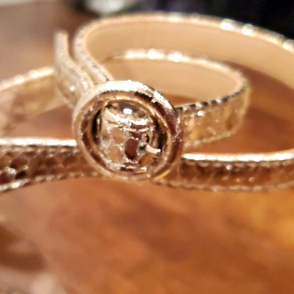 JLO Jennifer Lopez Gold Snakeskin Heeled Platform Sandals - Picture 7 of 7